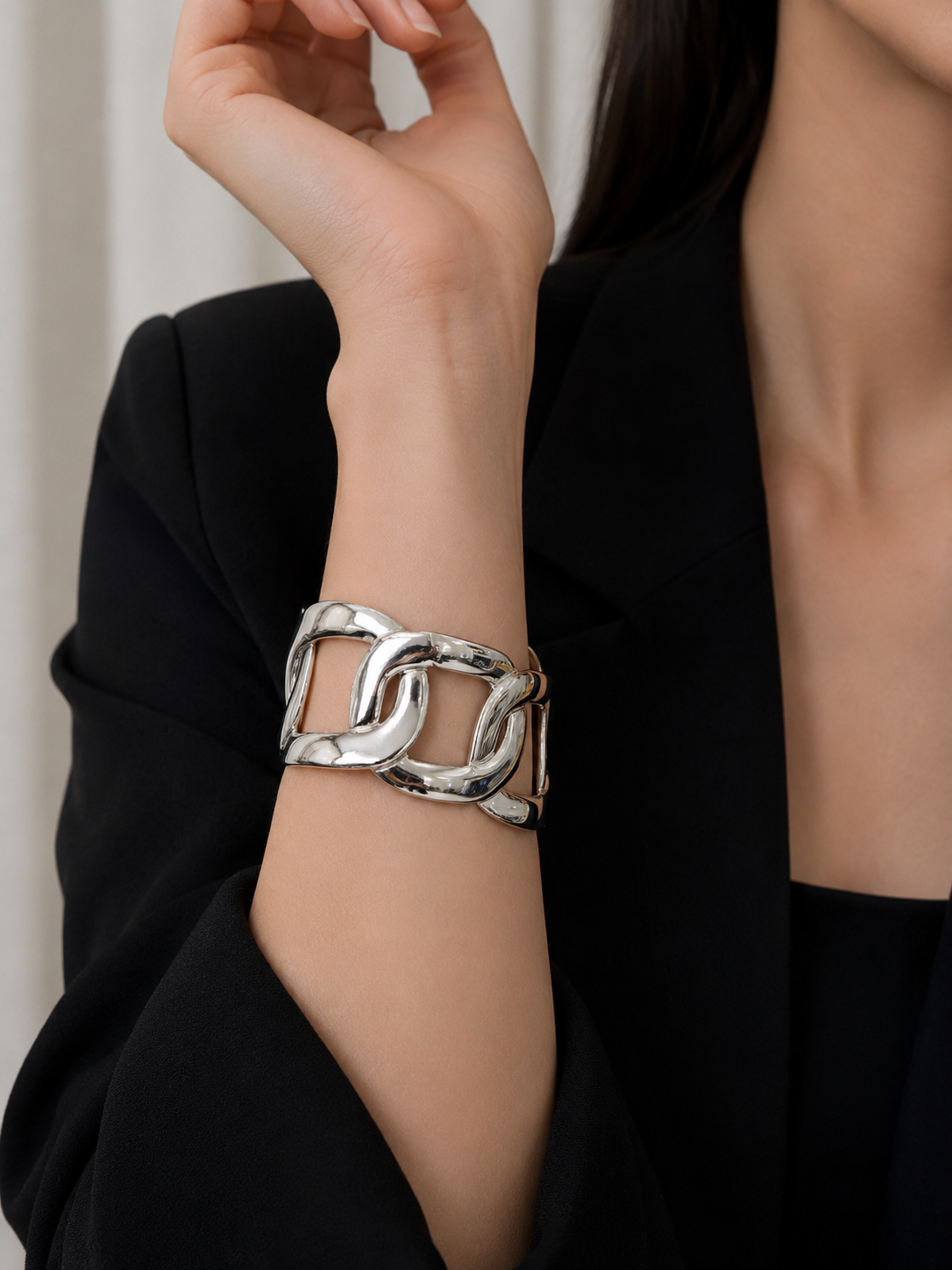 Luna Link Statement Cuff